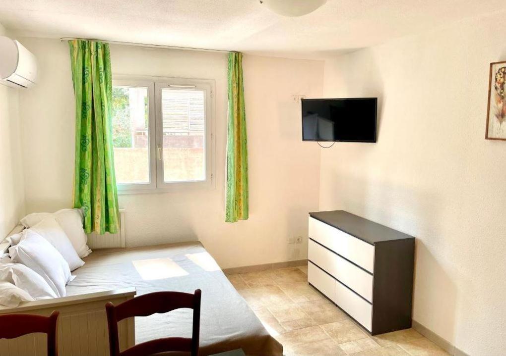 Corbés Apart'Hotel Les 4 Sources מראה חיצוני תמונה